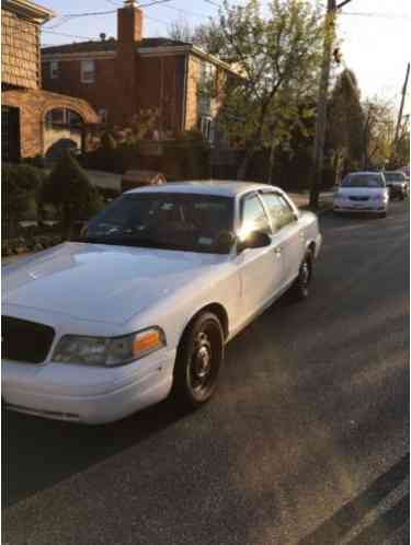 Ford Crown Victoria (2010)