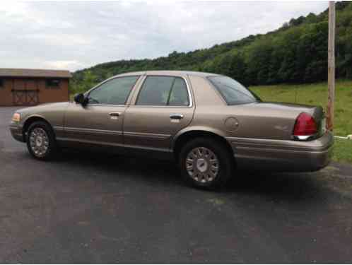 2005 Ford Crown Victoria Street Appearance Package