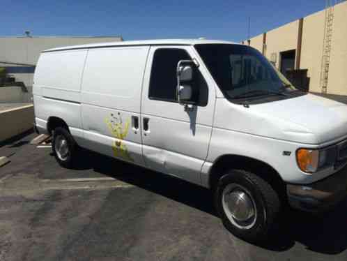 Ford E-Series Van (2001)