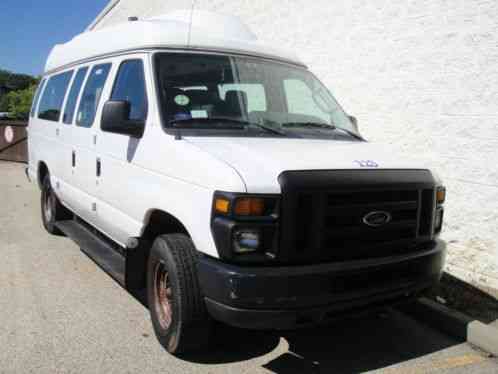 Ford E-Series Van (2009)