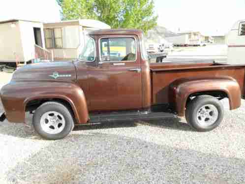 Ford F-100 custom cab big window (1956)