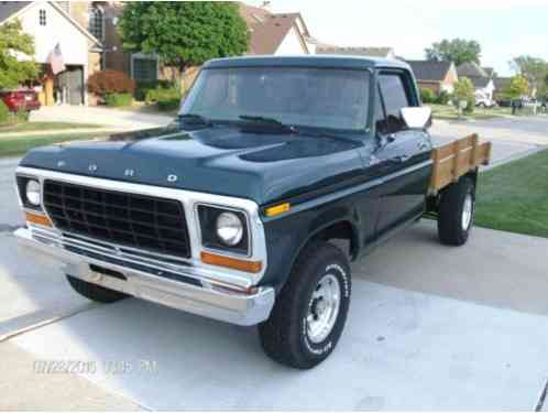 1978 Ford F-150 SHORTY STAKE 4X4 WITH INLINE 300 / 4 SPEED