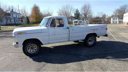 Ford F-250 Camper Special (1972)