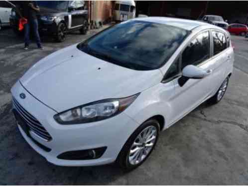 Ford Fiesta SE (2014)