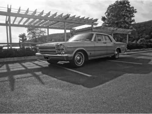 Ford Galaxie LTD (1966)