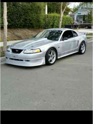 2000 Ford Mustang