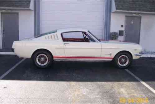 Ford Mustang 2+2 Fastback (1965)