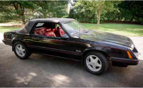 Ford Mustang GLX Convertible (1983)