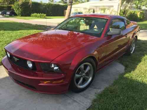 Ford Mustang GT (2006)