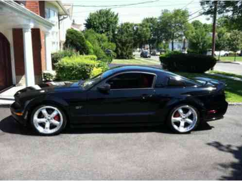 Ford Mustang GT (2006)