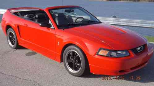 Ford Mustang gt (2000)