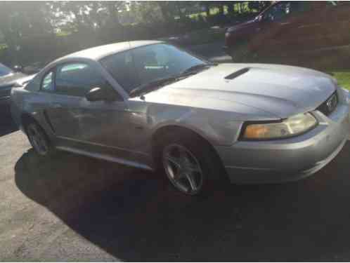 Ford Mustang GT (2000)