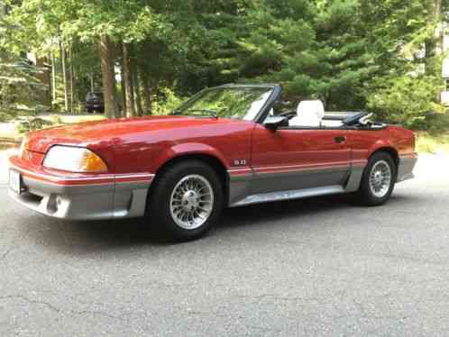 Ford Mustang GT Convertible (1987)