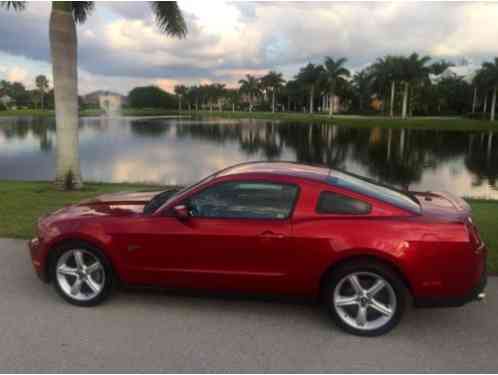 Ford Mustang Premium (2010)