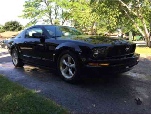 2005 Ford Mustang Premium