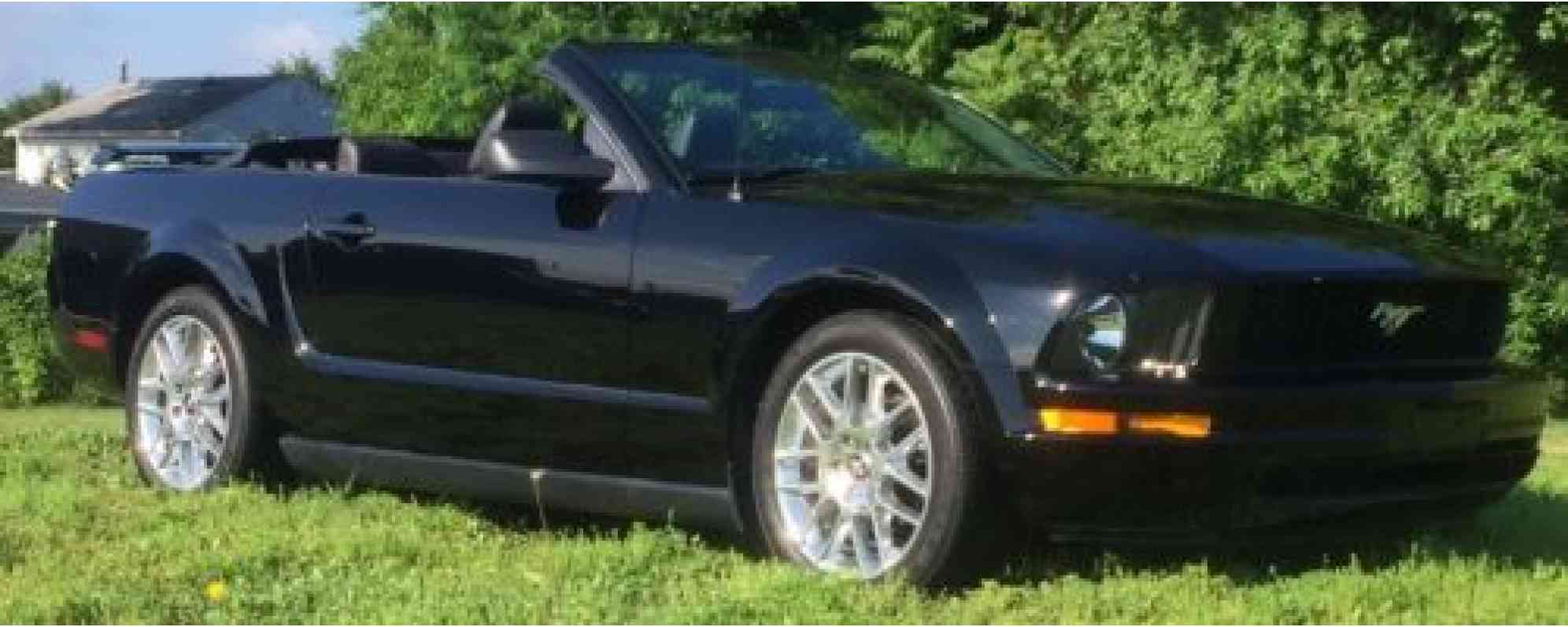 2005 Ford Mustang Premium Convertible