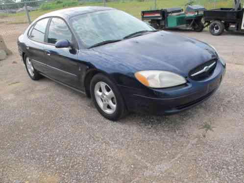 Ford Taurus (2000)