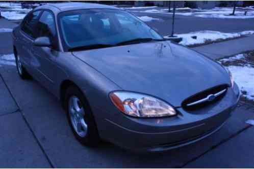 Ford Taurus (2003)