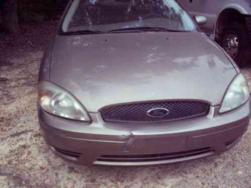 2004 Ford Taurus