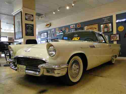 1957 Ford Thunderbird