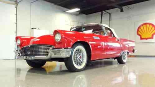 1957 Ford Thunderbird