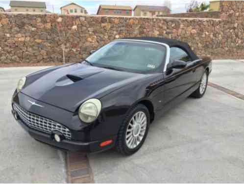 Ford Thunderbird Deluxe 2dr (2004)