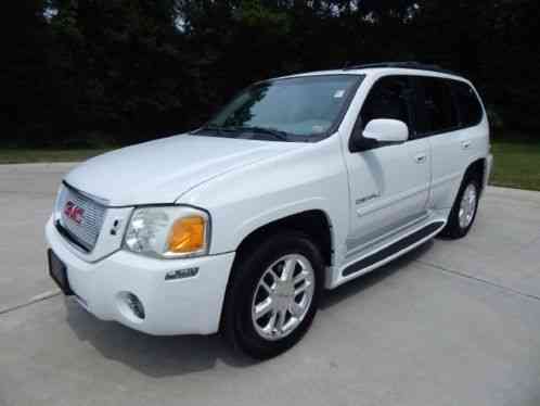 GMC Envoy Denali (2006)