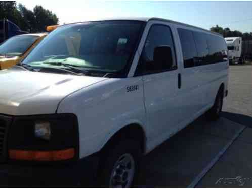 GMC Savana LS (2010)