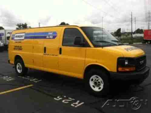 GMC Savana Work Van (2010)