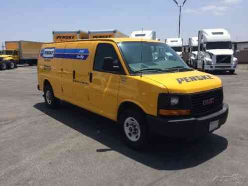 GMC Savana Work Van (2010)