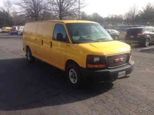 GMC Savana Work Van (2010)