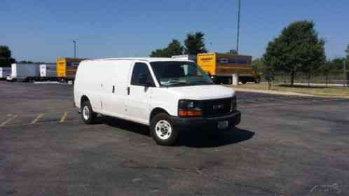 GMC Savana Work Van (2011)