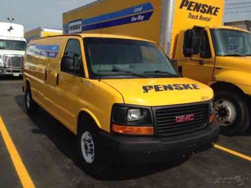 GMC Savana Work Van (2010)