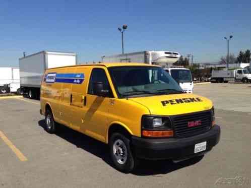 GMC Savana Work Van (2010)