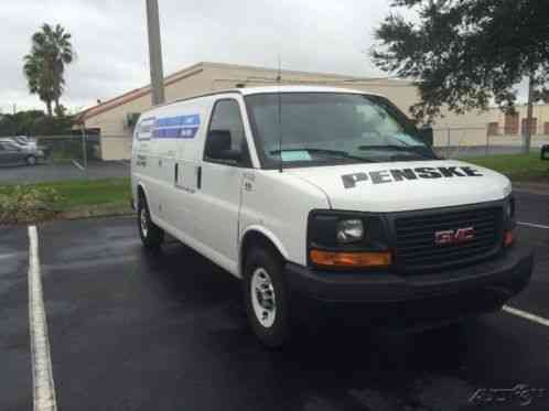 GMC Savana Work Van (2011)