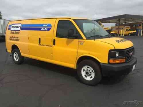 GMC Savana Work Van (2010)