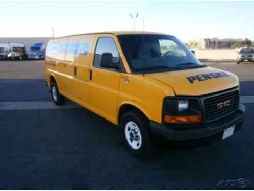 GMC Savana Work Van (2010)