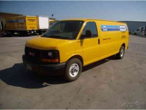 GMC Savana Work Van (2012)