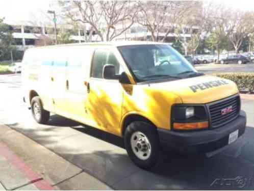 GMC Savana Work Van (2010)