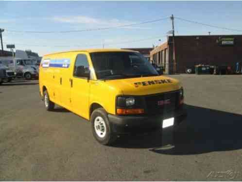 GMC Savana Work Van (2010)