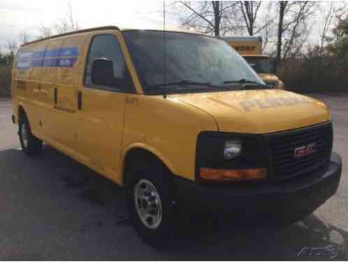 GMC Savana Work Van (2011)