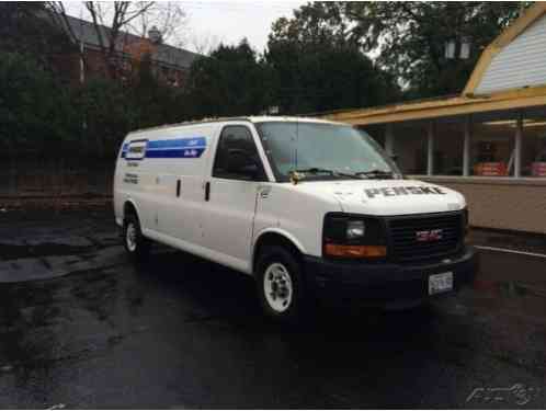 GMC Savana Work Van (2011)