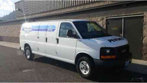 GMC Savana Work Van (2011)