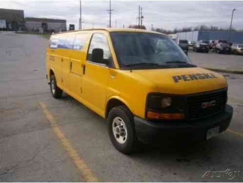 GMC Savana Work Van (2012)