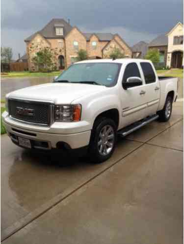 GMC Sierra 1500 Denali (2011)