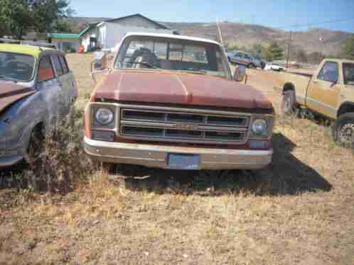 1976 GMC Sierra 2500 Camper Special