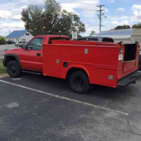 GMC Sierra 3500 3500 Utility (2004)