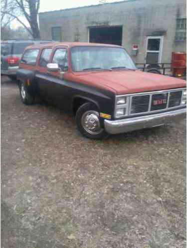 GMC Sierra 3500 Suburban (1986)