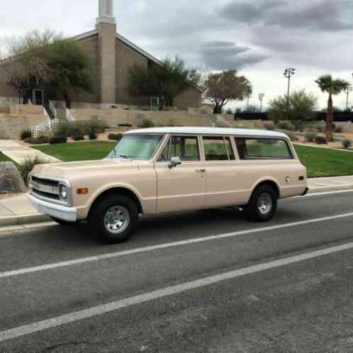 GMC Suburban 1/2 TON RARE CHEVROLET (1970)