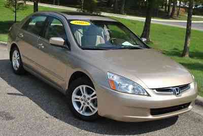 Honda Accord (2005)